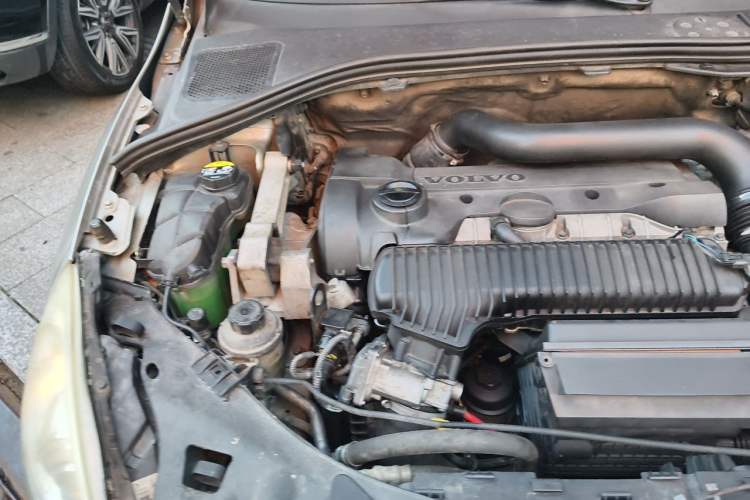 Used Volvo S60 2013 T5 Smart Edition Engine Bay Right