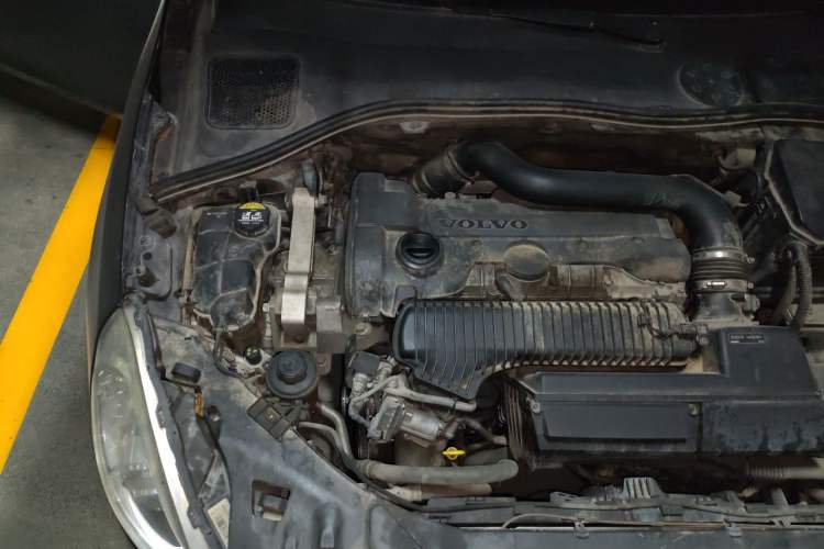 Used Volvo S60 2013 T5 Zhiya Edition Engine Bay Right