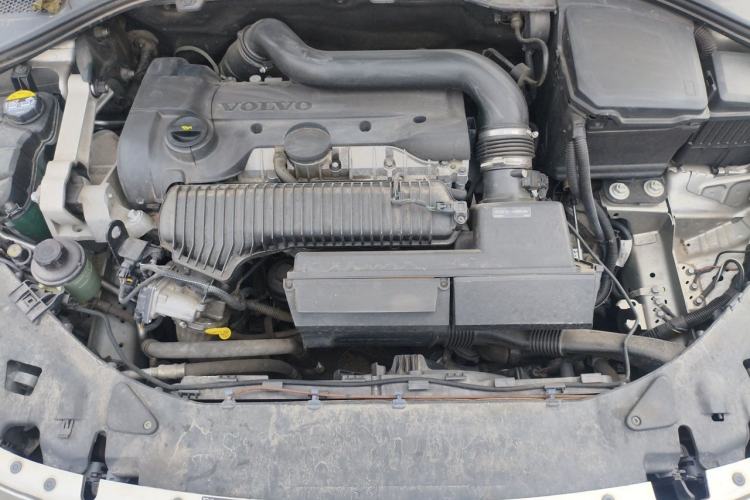 Used Volvo S60 2013 T5 Zhiya Edition Engine Bay