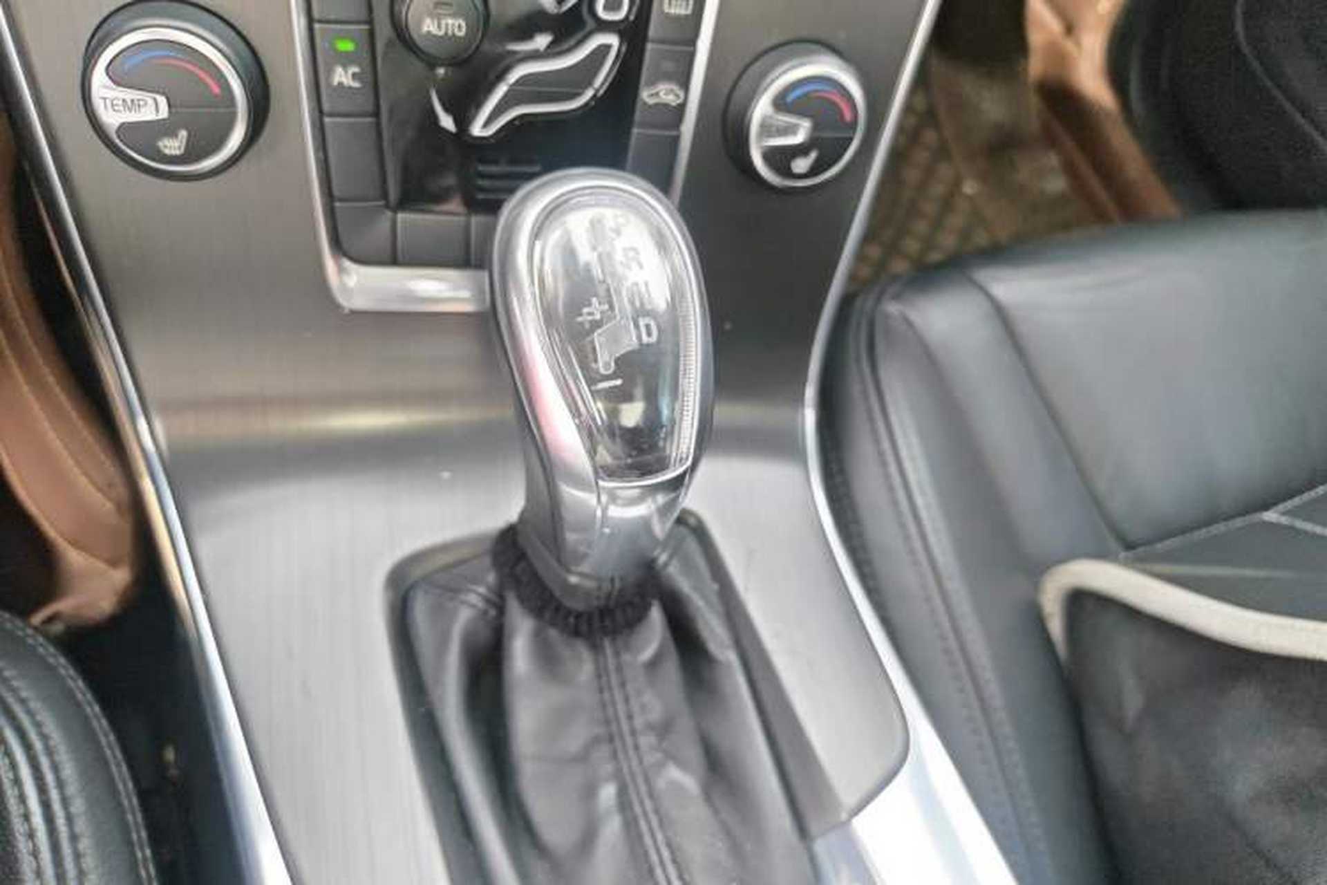 Used Volvo S60 2013 T5 Comfort Edition Gear Lever