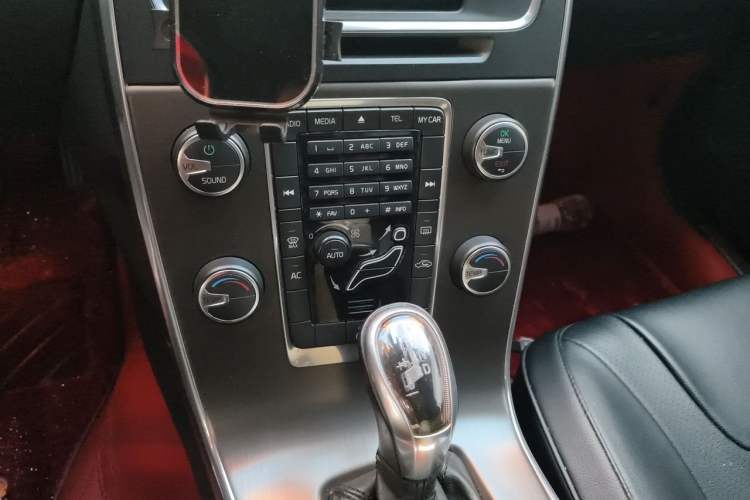 Used Volvo S60 2013 T5 Smart Edition Gear Lever