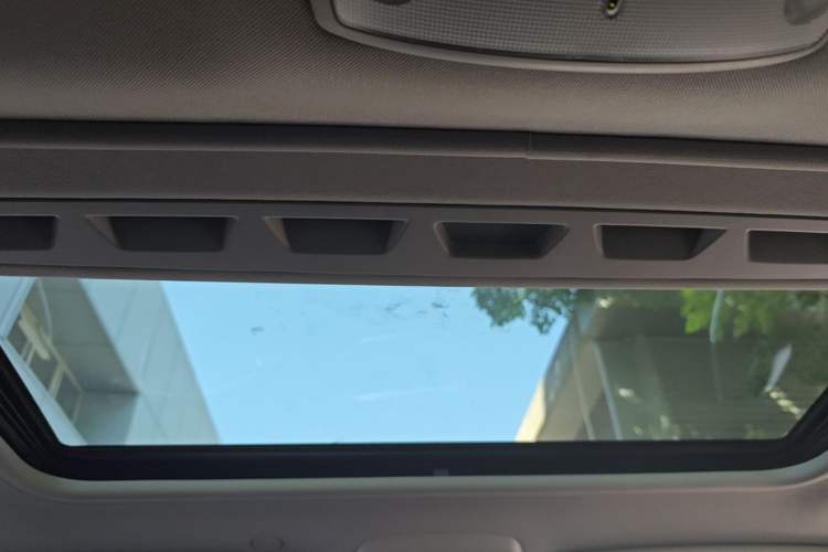 Used Volvo S60 2013 T5 Comfort Edition Headliner