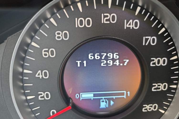 Used Volvo S60 2013 T5 Comfort Edition Odometer Close Up