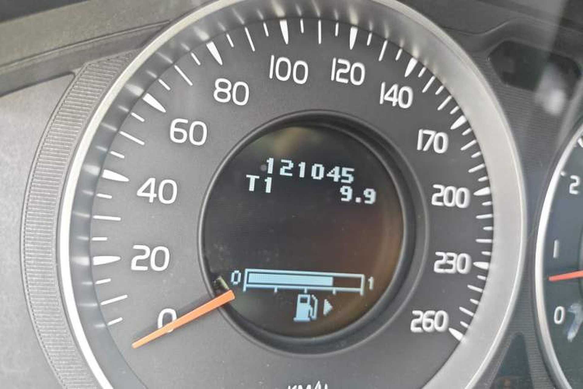 Used Volvo S60 2013 T5 Comfort Edition Odometer Close Up