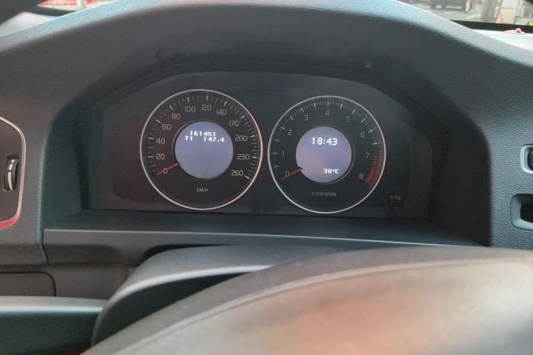 Used Volvo S60 2013 T5 Smart Edition Odometer Close Up