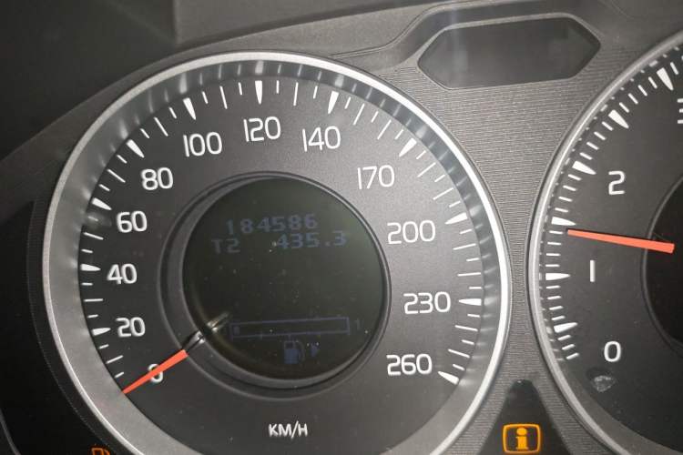 Used Volvo S60 2013 T5 Zhiya Edition Odometer Close Up