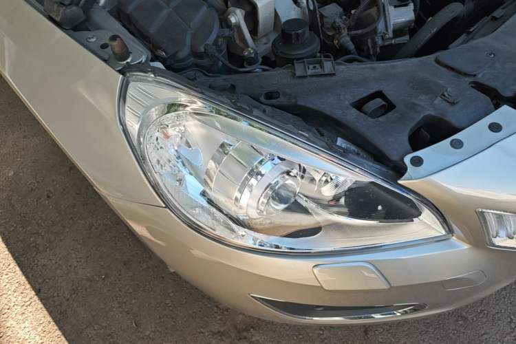 Used Volvo S60 2013 T5 Comfort Edition Right Front Headlight
