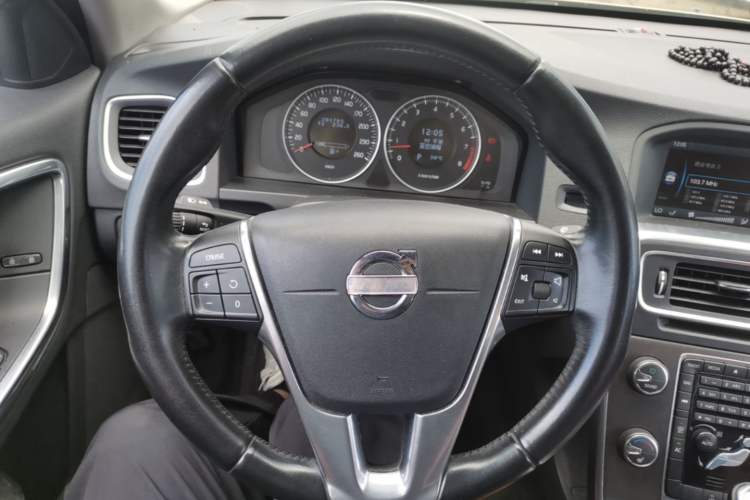 Used Volvo S60 2013 T5 Comfort Edition Steering Wheel