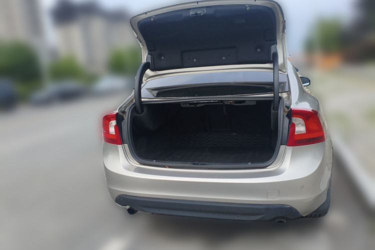 Used Volvo S60 2013 T5 Zhiya Edition Trunk