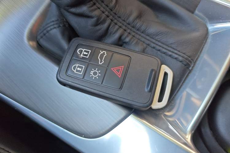 Used Volvo S60 2013 T5 Comfort Edition Vehicle Key