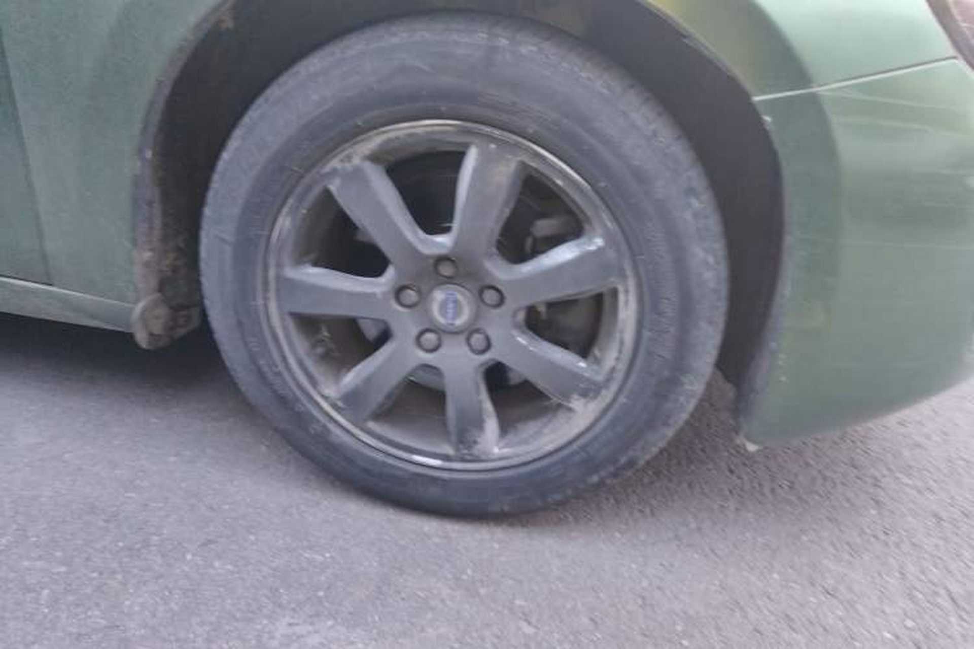 Used Volvo S60 2013 T5 Smart Edition Right Front Wheel Hub