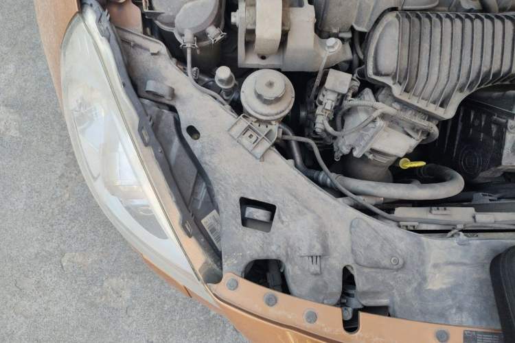 Used Volvo S60 2013 T5 Comfort Edition Engine Bay Right