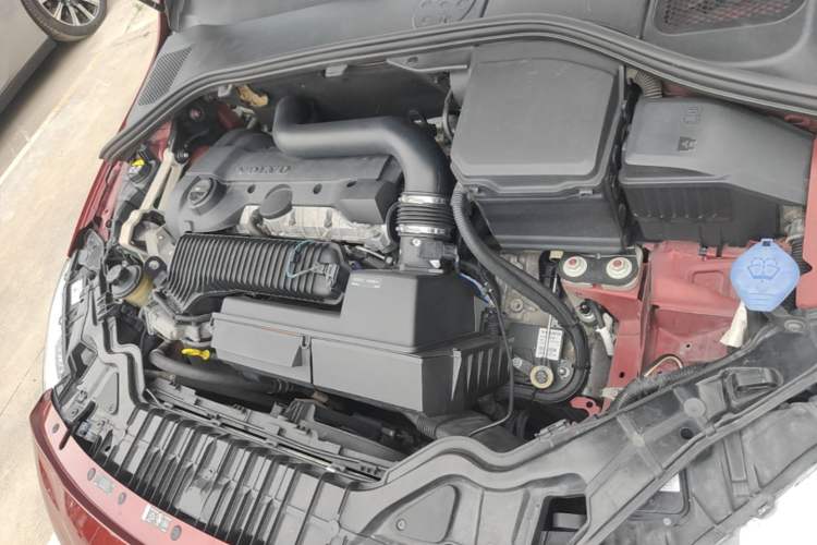 Used Volvo S60 2013 T5 Comfort Edition Engine Bay