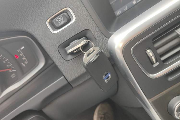 Used Volvo S60 2013 T5 Comfort Edition Vehicle Key