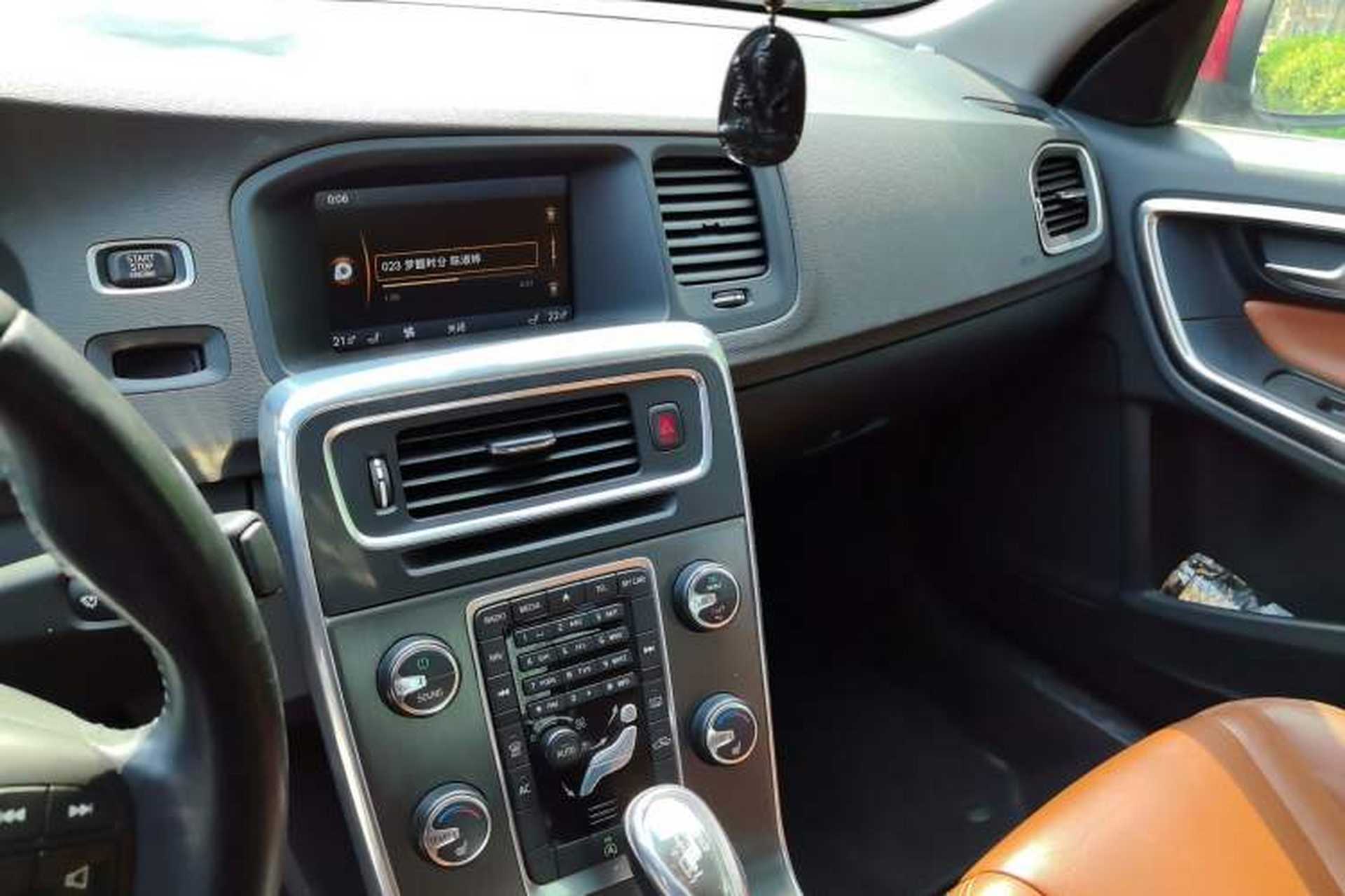 Used Volvo S60 2013 T5 Zhiya Edition Audio And AC Panel