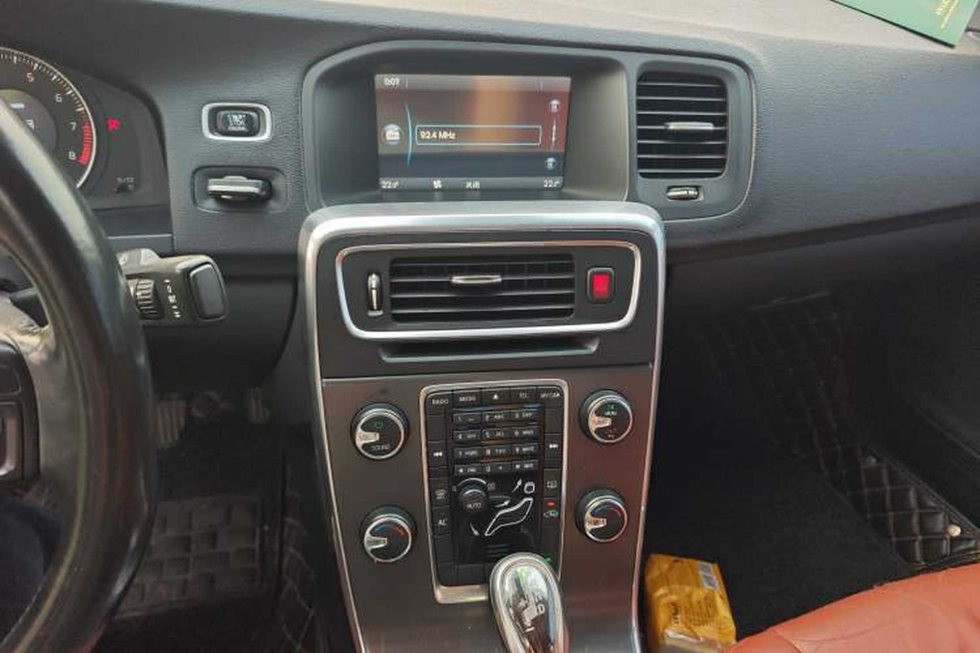 Used Volvo S60 2013 T5 Smart Edition Audio And AC Panel