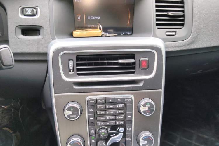 Used Volvo S60 2013 T5 Zhiya Edition Audio And AC Panel