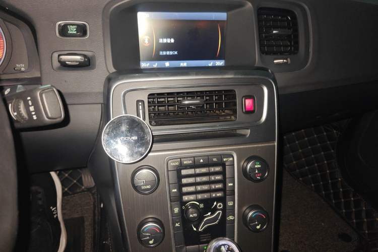 Used Volvo S60 2013 T5 Comfort Edition Audio And AC Panel