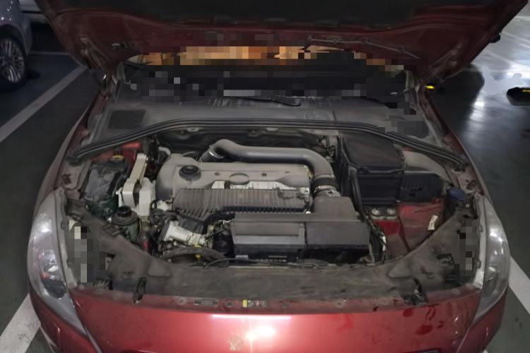Used Volvo S60 2013 T5 Comfort Edition Engine Bay