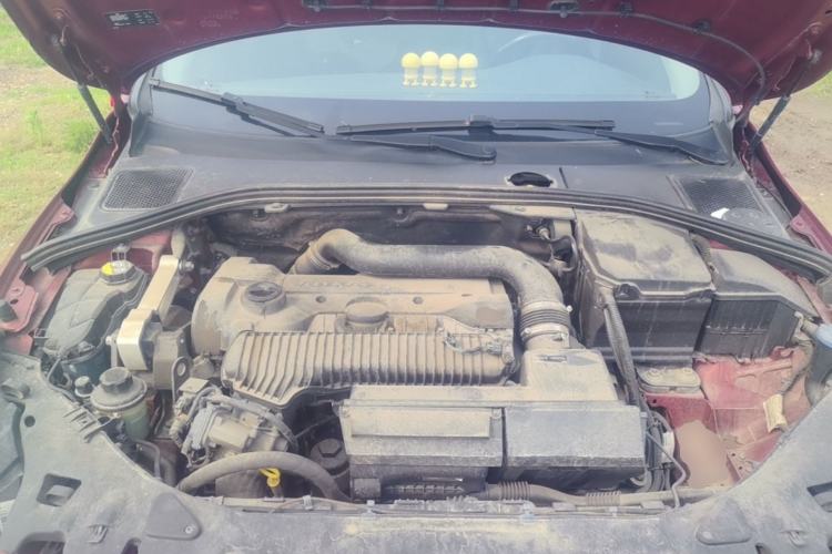 Used Volvo S60 2013 T5 Comfort Edition Engine Bay