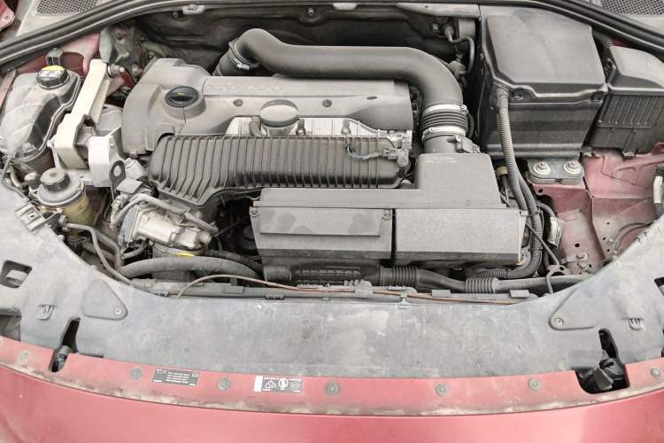 Used Volvo S60 2013 T5 Zhiya Edition Engine Bay