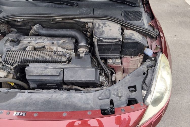 Used Volvo S60 2013 T5 Zhiya Edition Engine Bay Left
