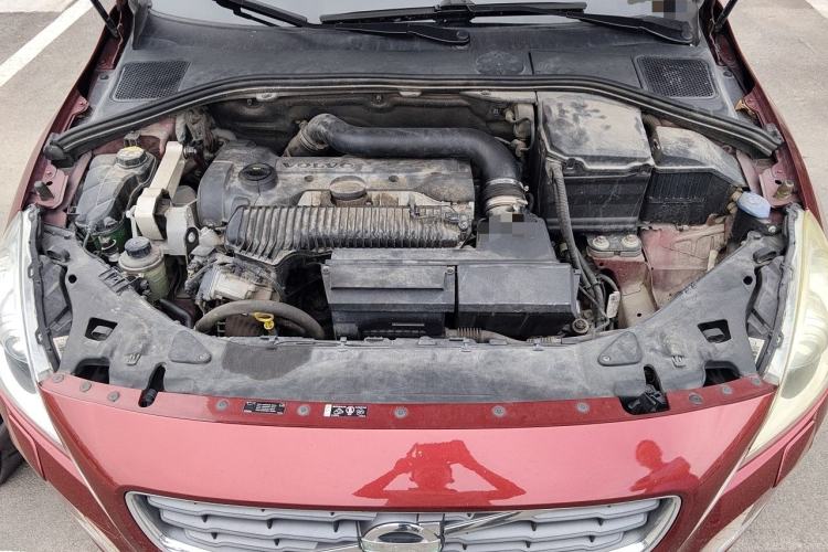 Used Volvo S60 2013 T5 Zhiya Edition Engine Bay