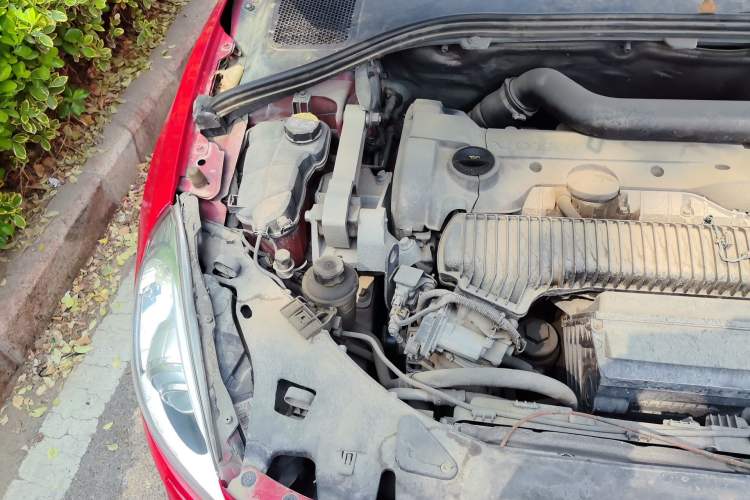 Used Volvo S60 2013 T5 Zhiya Edition Engine Bay Right