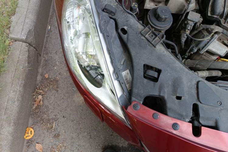 Used Volvo S60 2013 T5 Smart Edition Engine Bay Right