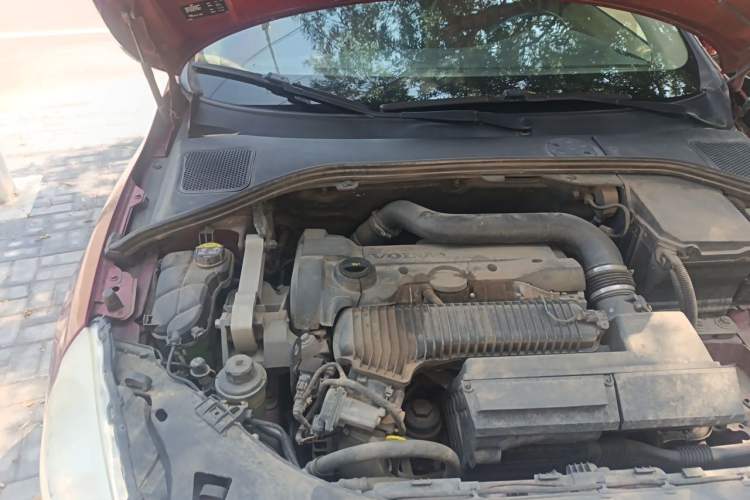 Used Volvo S60 2013 T5 Comfort Edition Engine Bay Right