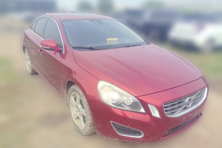 Used Volvo S60 2013 T5 Comfort Edition Front Right 45 Deg