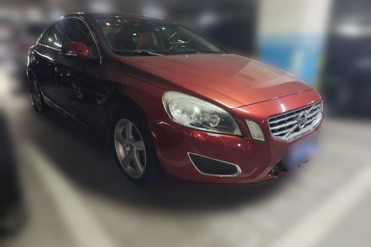 Used Volvo S60 2013 T5 Comfort Edition Front Right 45 Deg