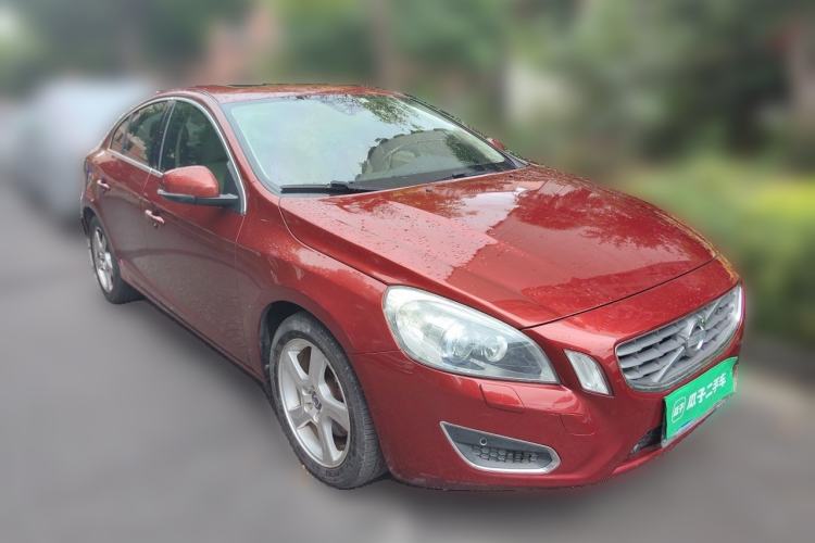 Used Volvo S60 2013 T5 Comfort Edition Front Right 45 Deg