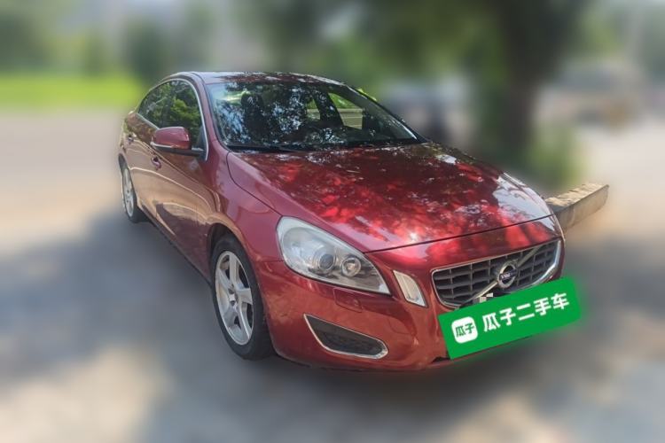 Used Volvo S60 2013 T5 Comfort Edition Front Right 45 Deg