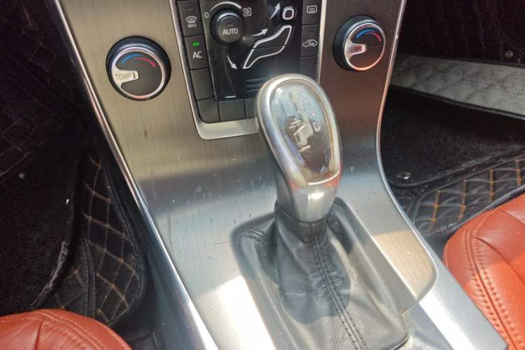 Used Volvo S60 2013 T5 Smart Edition Gear Lever