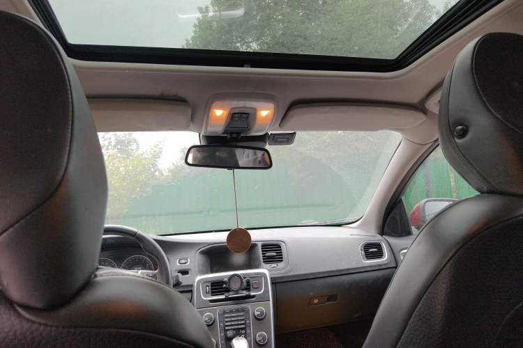 Used Volvo S60 2013 T5 Comfort Edition Headliner