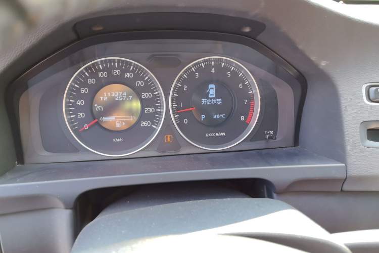 Used Volvo S60 2013 T5 Zhiya Edition Instrument Cluster