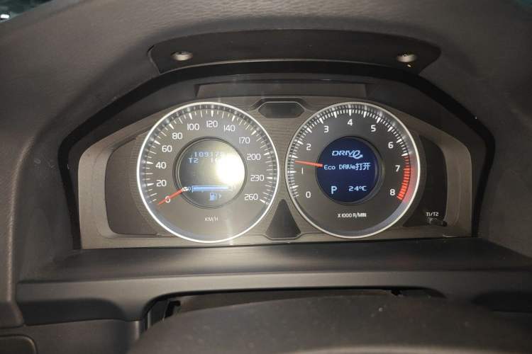 Used Volvo S60 2013 T5 Comfort Edition Instrument Cluster