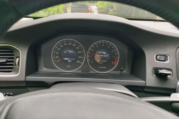 Used Volvo S60 2013 T5 Smart Edition Instrument Cluster