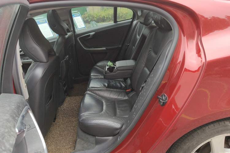 Used Volvo S60 2013 T5 Comfort Edition Interior 4