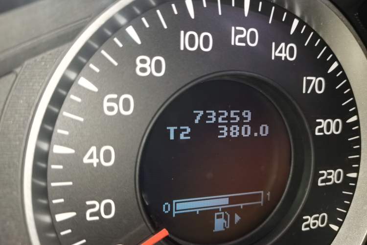 Used Volvo S60 2013 T5 Comfort Edition Odometer Close Up