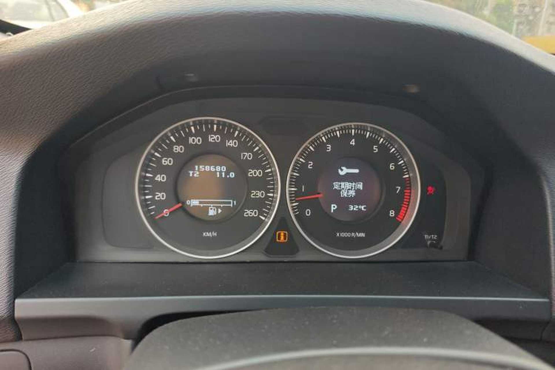 Used Volvo S60 2013 T5 Smart Edition Odometer Close Up
