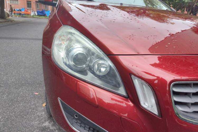 Used Volvo S60 2013 T5 Comfort Edition Right Front Headlight
