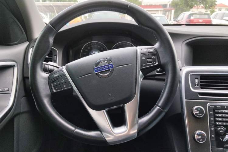 Used Volvo S60 2013 T5 Zhiya Edition Steering Wheel