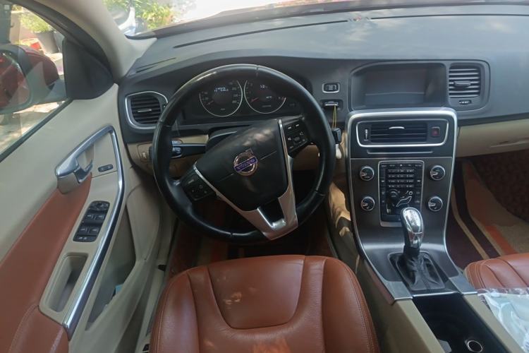 Used Volvo S60 2013 T5 Comfort Edition Steering Wheel