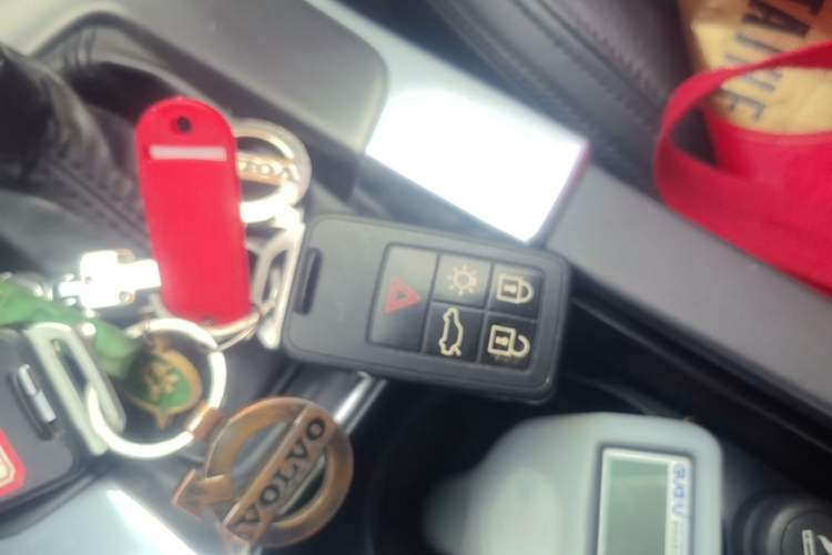 Used Volvo S60 2013 T5 Comfort Edition Vehicle Key