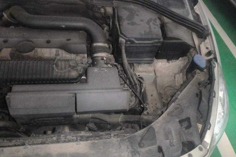 Used Volvo S60 2013 T5 Comfort Edition Engine Bay Left