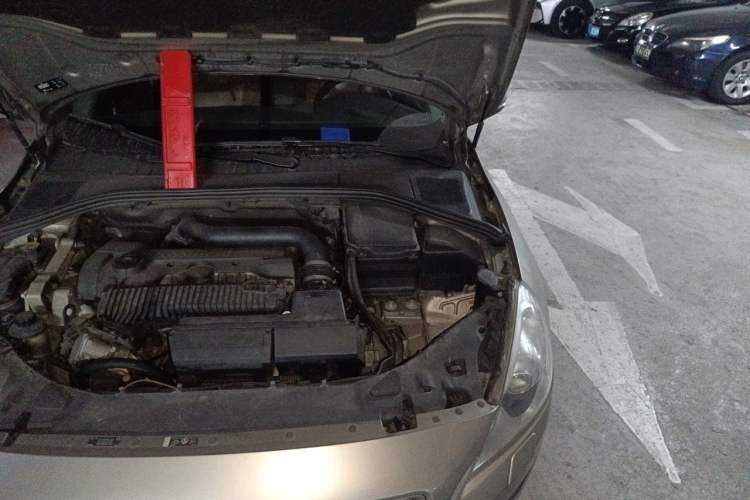 Used Volvo S60 2013 T5 Zhiya Edition Engine Bay Left