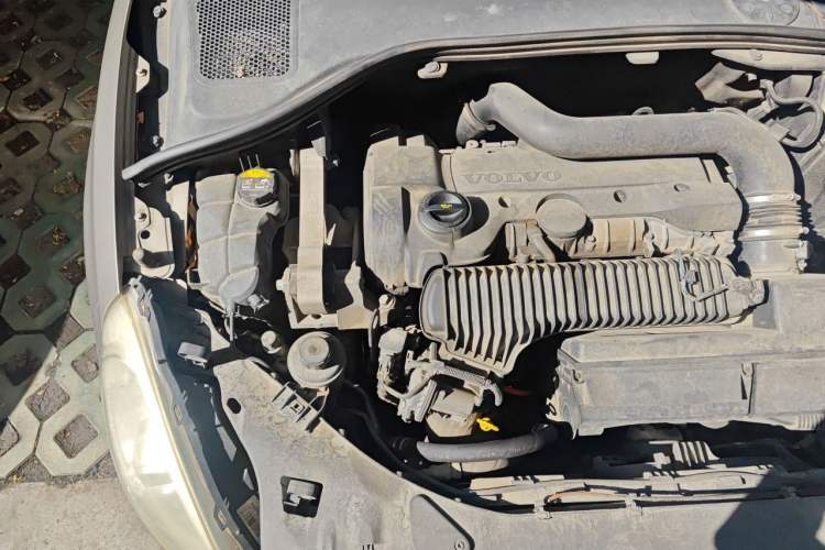 Used Volvo S60 2013 T5 Comfort Edition Engine Bay Right