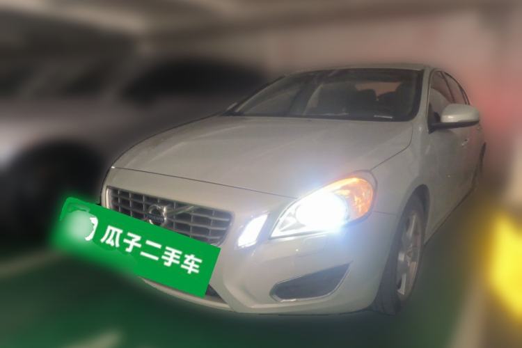 Used Volvo S60 2013 T5 Comfort Edition Front Right 45 Deg